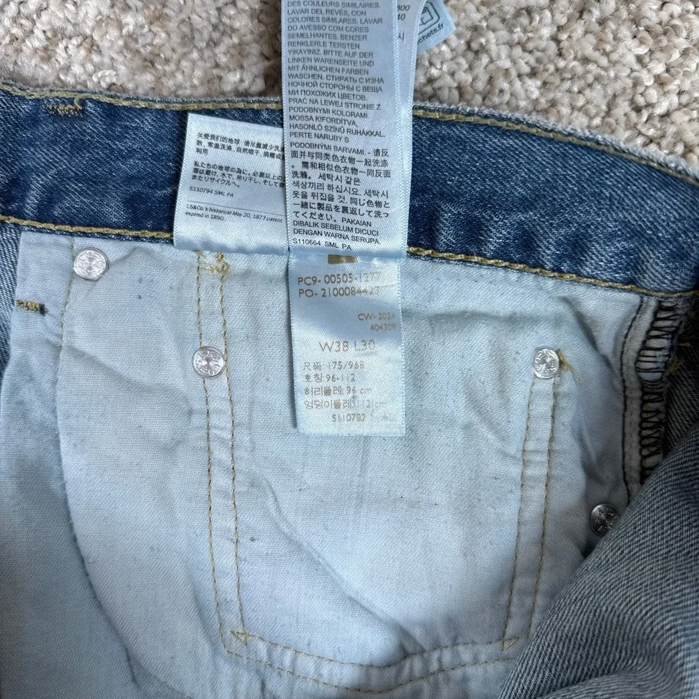 Levis‎ 505 Regular Fit Jeans Mens 38x30 Blue Medium Wash Straight Leg Denim